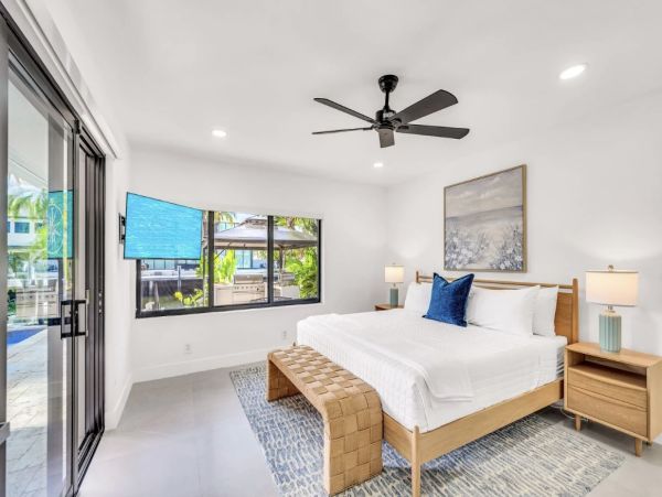 Luxurious Waterfront Property in Fort Lauderdale - Ideal for Families
